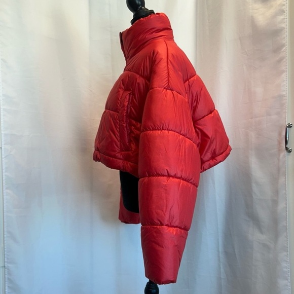 De Base Red Montana Crop Puffer Jacket Coat Ski Jacket Sz M NWT - Picture 3 of 10